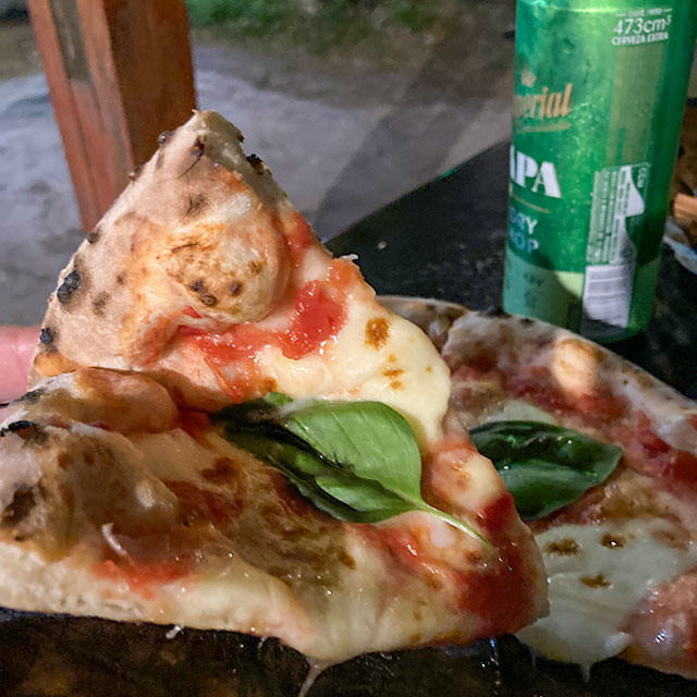 Pizza Margherita de La Audaz en Chapadmalal